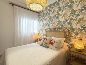 Unclassified image, 5 of 16, button