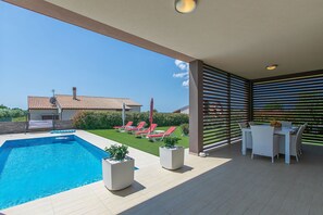 Outdoor pool, a heated pool - Villa Stefanja in Istria (Galižana)