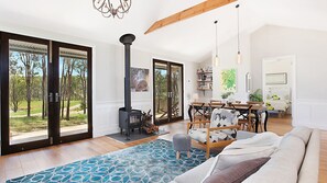 TV, peis og DVD-spiller