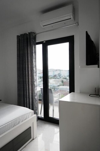 Eos ApartHotel