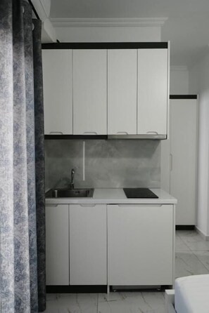 Habitación doble, cocina | Escritorio, sistema de insonorización, wifi gratis