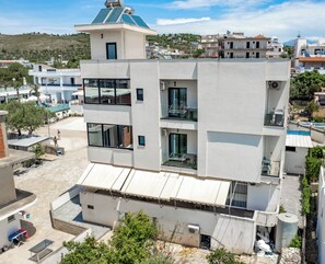 Fachada da propriedade