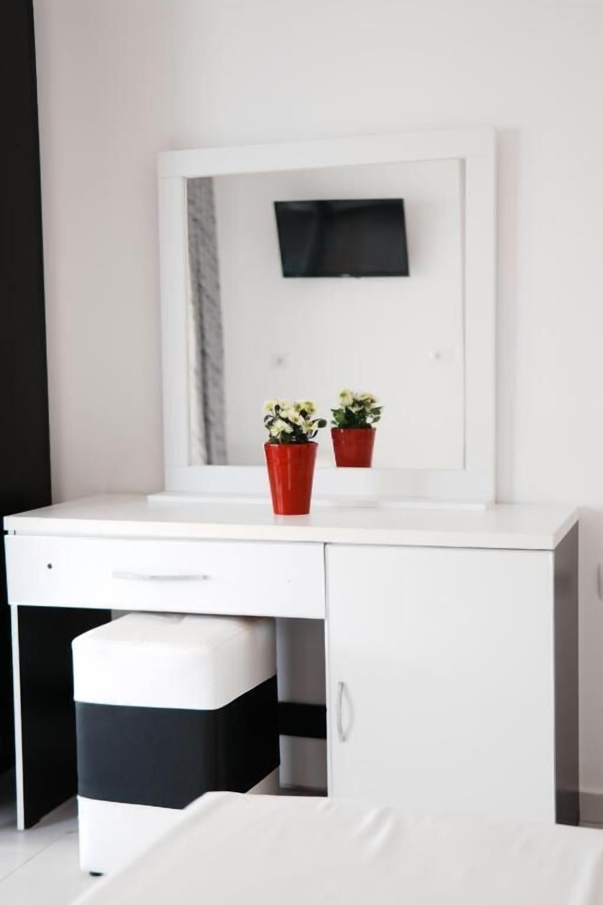 Schreibtisch, schallisolierte Zimmer, kostenloses WLAN