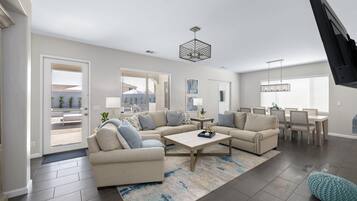 Télévision, cheminée