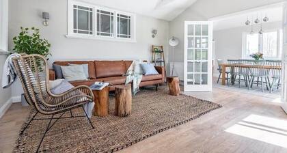 Stunning House, Estuary Views & Parking, Padstow