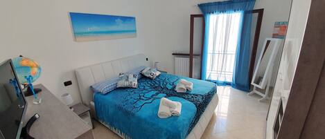 1 多间卧室、客房内保险箱、熨斗/熨衣板、旅行婴儿床