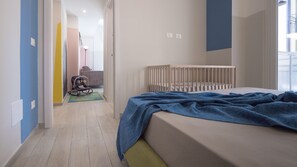 2 bedrooms, iron/ironing board, Internet