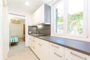 Apartment, Gartenblick | Eigene Küche | Kühlschrank, Mikrowelle, Wasserkocher mit Kaffee-/Teezubehör