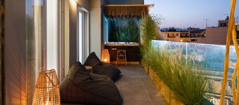 Athens Warehouse Hotel & Suites