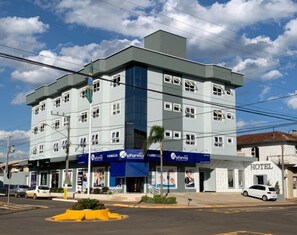 Front of property - Meraki Hotel (Lebon Régis)