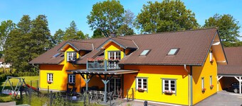 Ferienhaus Kleine Weite Welt mit 6 Schlafzimmern, 2 Badezimmer, 2 Terrassen