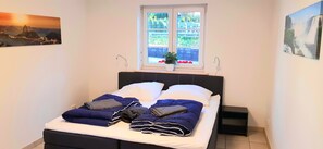 7 makuuhuonetta, ilmainen Wi-Fi, vuodevaatteet, pääsy pyörätuolilla