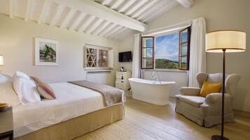 Dobbeltrom – junior | Sengetøy av topp kvalitet, senger med overmadrass og minibar