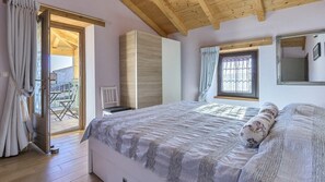 5 soverom, strykejern/-brett, wi-fi og sengetøy