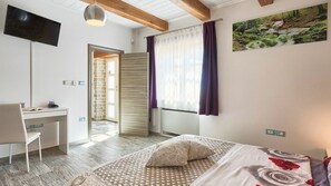 4 makuuhuonetta, silitysrauta/-lauta, Wi-Fi, vuodevaatteet