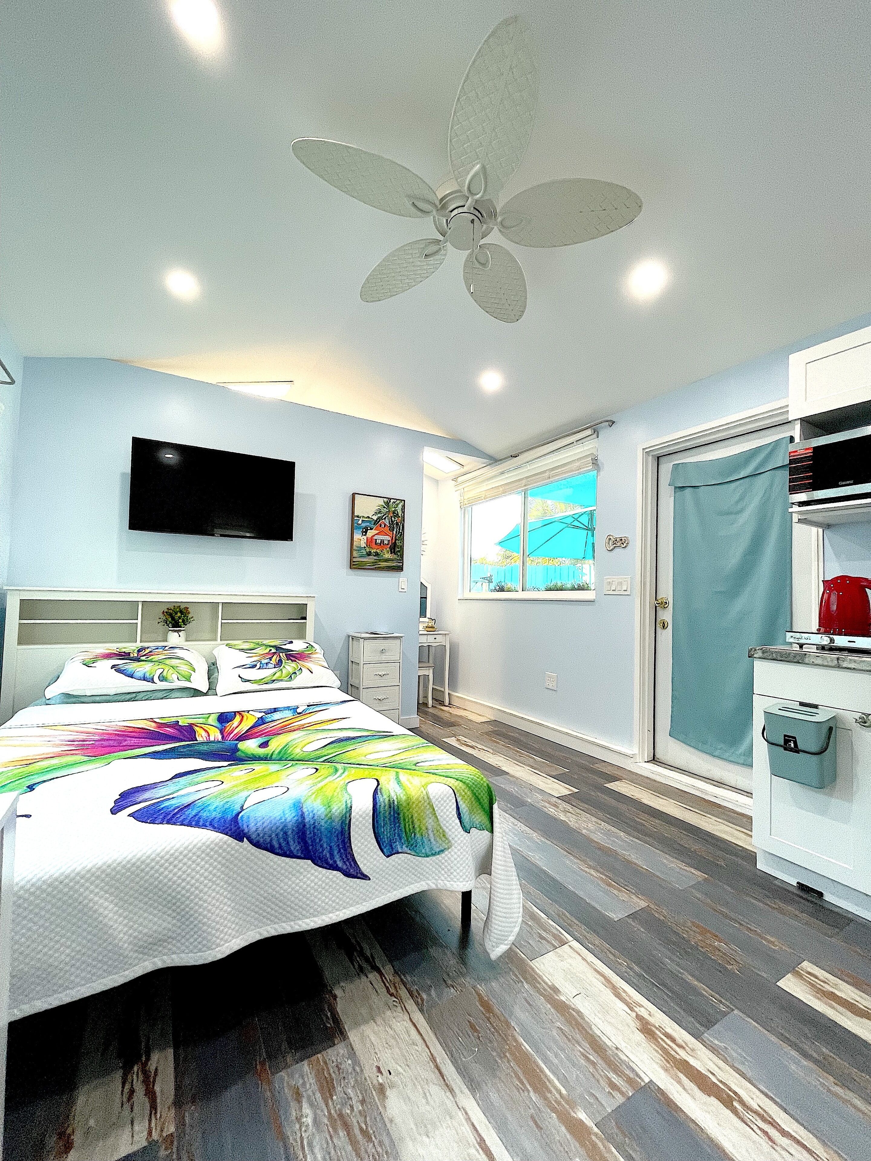 1 chambre, bureau, fer et planche à repasser, Wi-Fi gratuit