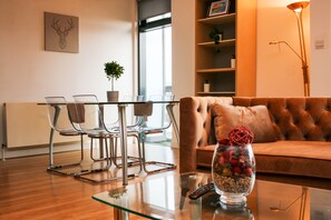 Interior - Lancefield Quay Hydro Apartments (Glasgow)