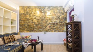 Studio Romantis | Area keluarga | TV layar datar