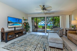Flat-screen TV, DVD player - Maui Kamaole #A-109 Spacious, Ocean View, Full A/C, Across Kamaole Bch III (Kihei)