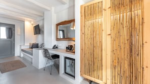 1 bedroom, premium bedding, minibar, in-room safe