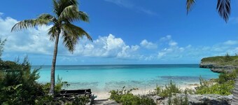 Pineapple Hideaway | Oleander Gardens