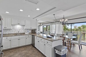 Fridge, microwave, oven, stovetop - Gorgeous 3 bedroom 2 bath unit. Beachfront property! (Destin)