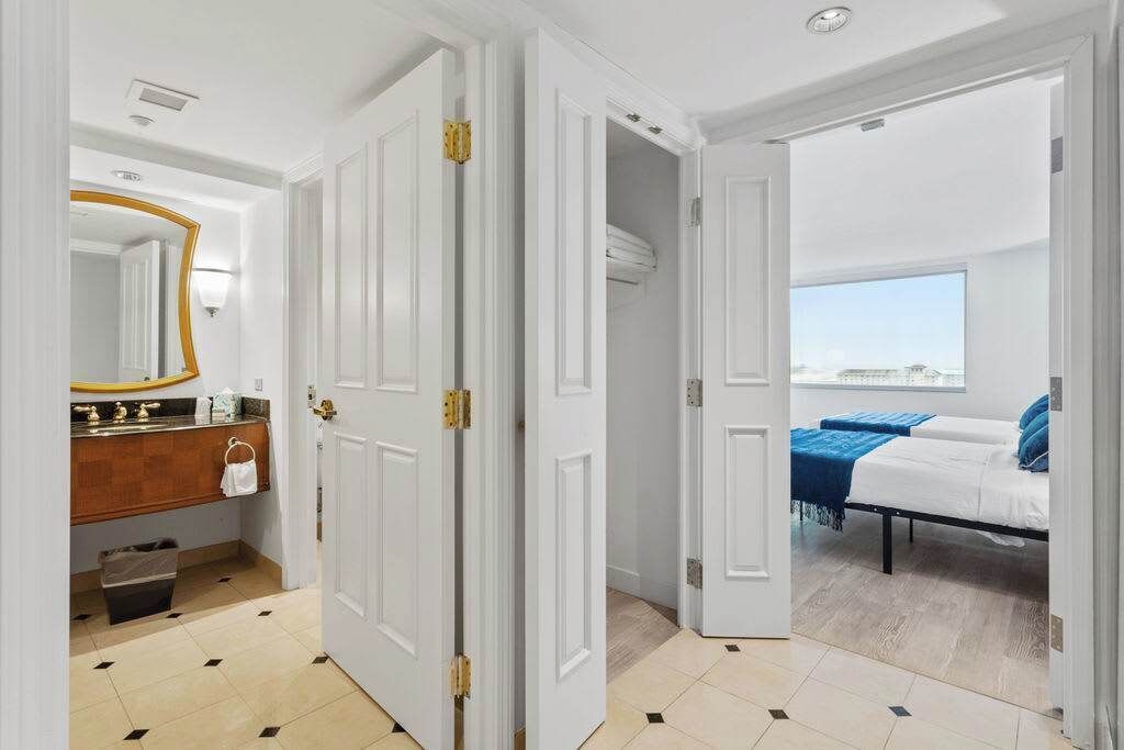 2 soverom, skrivebord, strykejern/-brett og wi-fi