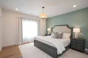 4 bedrooms, desk, iron/ironing board, travel cot