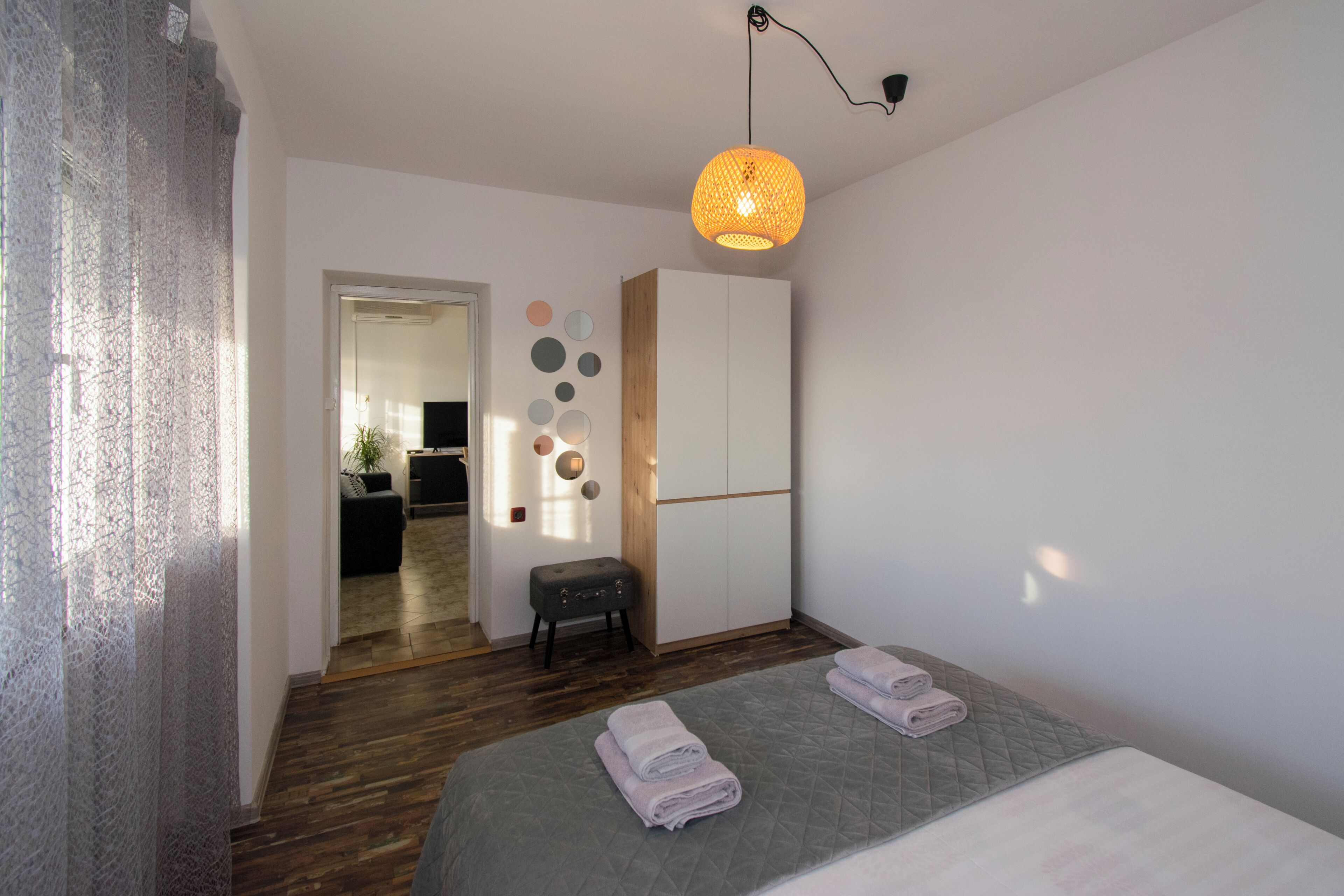 2 soverom, strykejern/-brett, wi-fi (inkludert) og sengetøy