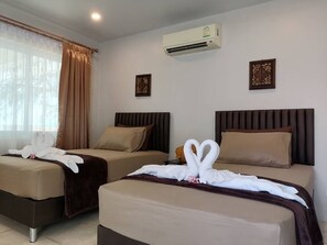 3 chambres, fer et planche à repasser, Wi-Fi, draps fournis