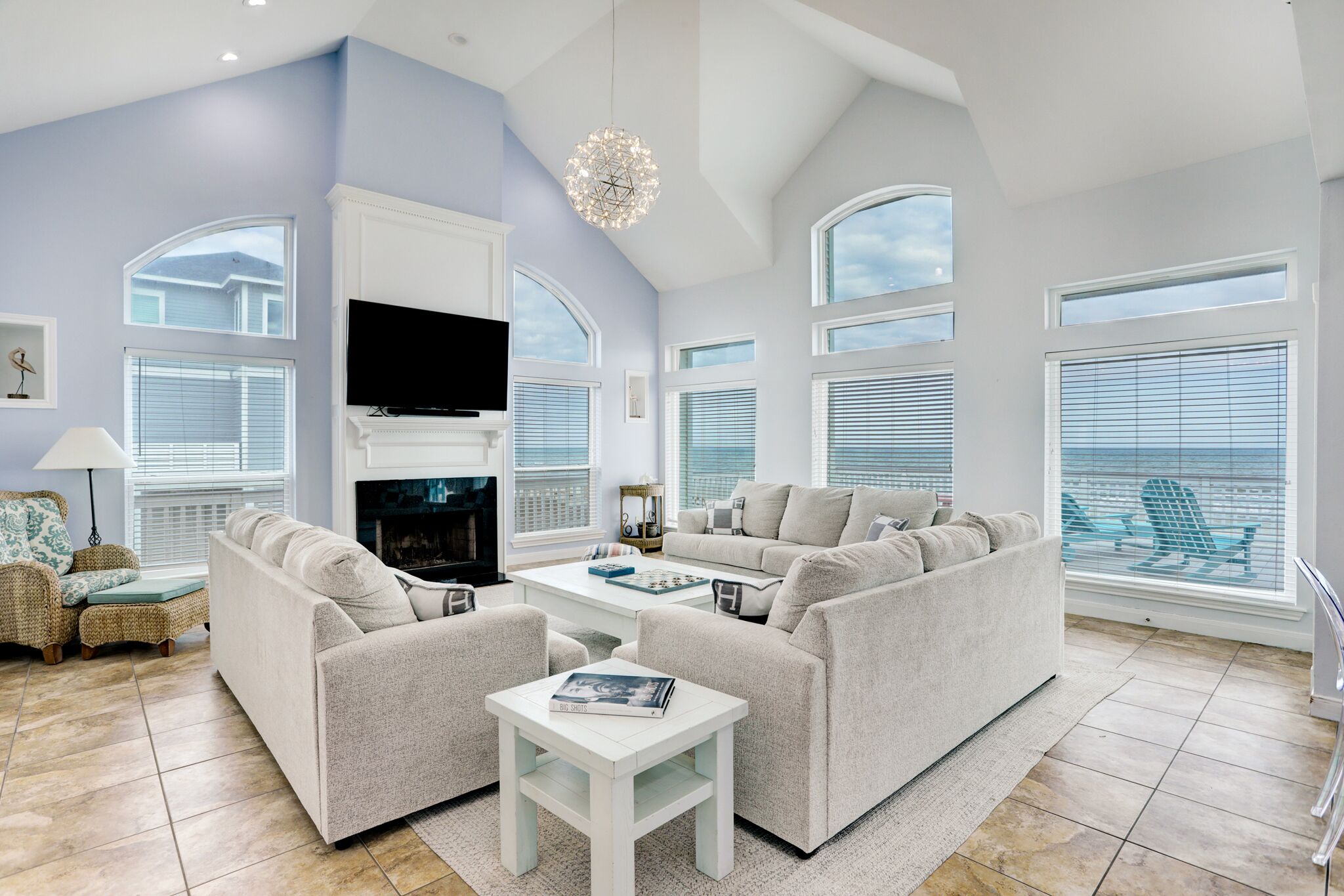 Smart TV, fireplace, DVD player