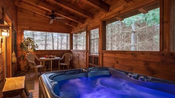 Bain à remous intérieur