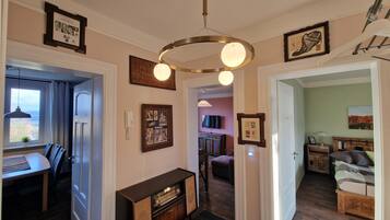 3 bedrooms, desk, iron/ironing board, free WiFi