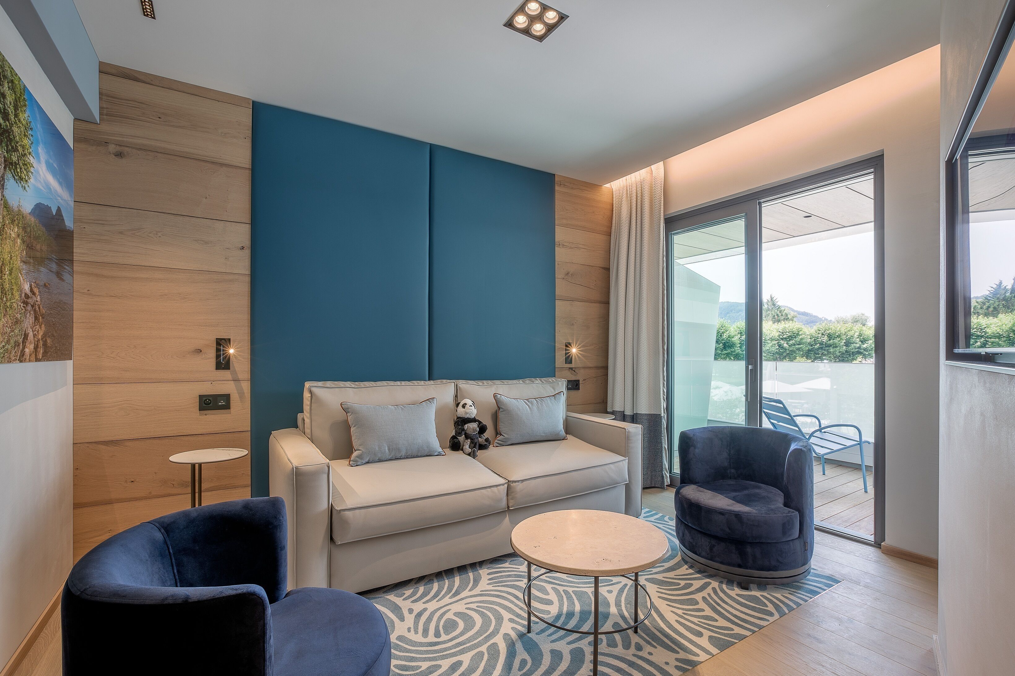 deluxe room, balcony | living area | 32-inch flat-screen tv with satellite channels, tv