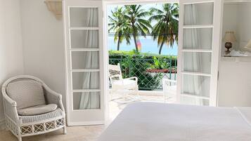 4 soverom, safe på rommet, strykejern/-brett og reiseseng for barn