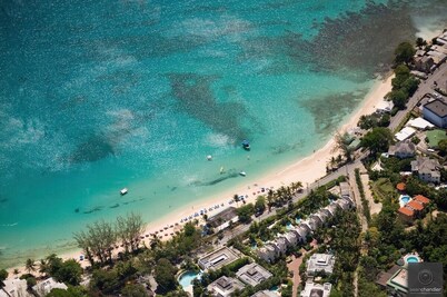Tradewinds, villa with sea views & pool, 1min walk to beach. 
