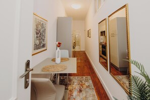 Studio | Living area