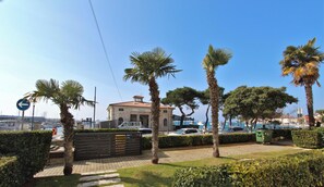 Kamar Basic, 1 Tempat Tidur Double | Pemandangan dari kamar