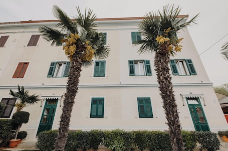 Exterior. Apartments and Rooms Villa Rossella 2