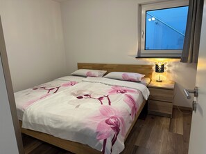 2 quartos, ferros/tábuas de passar roupa, Wi-Fi de cortesia