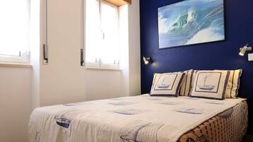 1 chambre, fer et planche à repasser, Wi-Fi gratuit, draps fournis