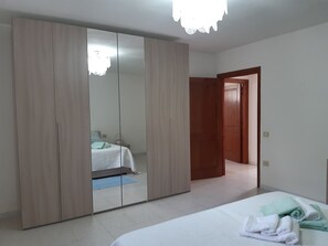 1 Schlafzimmer, Bügeleisen/Bügelbrett, kostenloses WLAN, Bettwäsche