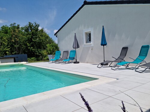 EW 3 BEDROOM HOUSE WITH PRIVATE POOL IN DORDOGNE PERIGORD NEAR PERIGUEUX