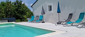 EW 3 BEDROOM HOUSE WITH PRIVATE POOL IN DORDOGNE PERIGORD NEAR PERIGUEUX