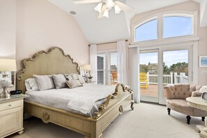 7 bedrooms, iron/ironing board, WiFi, bed sheets - 7th Heaven: Private Pool, Spa, Game Room (Corolla)