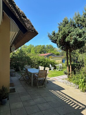 屋外ダイニングエリア