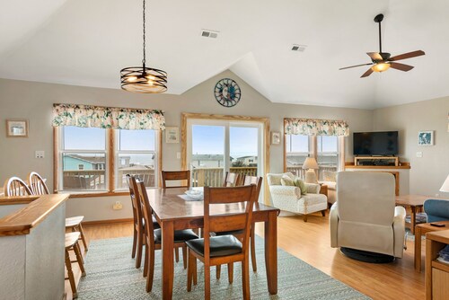 Freebird: Oceanside, Ocean Views, Hot Tub