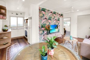 Interior - Stylish & Pet-Friendly Getaway – Your Tropical Escape Awaits (Parramatta Park)
