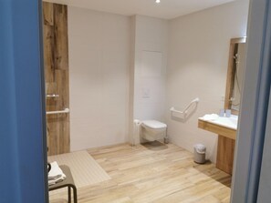 Douche, serviettes fournies