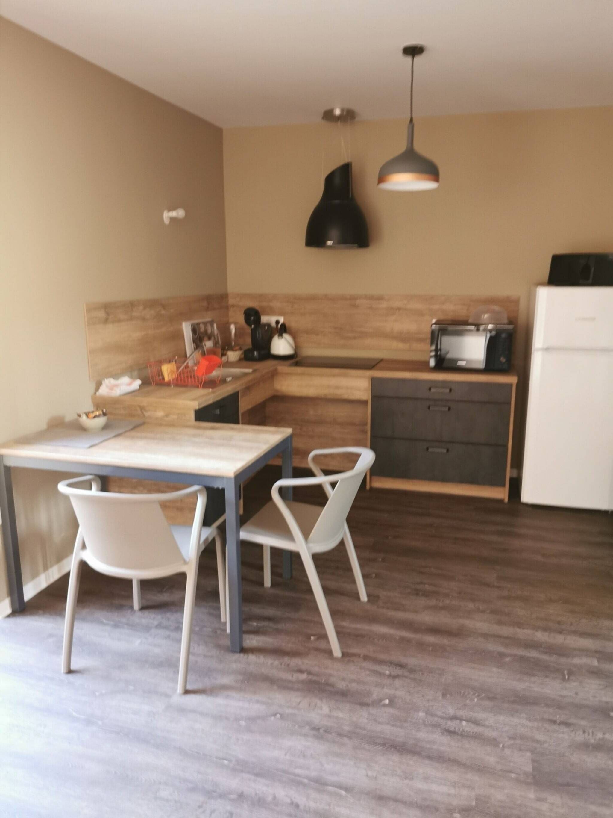 微波爐、咖啡機/沖茶器、廚房用具/餐具/器皿